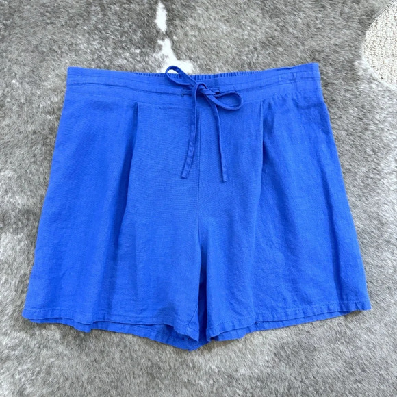 Vince Camuto Linen Blend Shorts - Picture 2 of 11